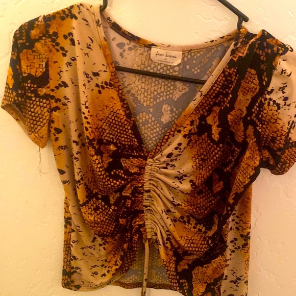 crop top - Picture 1 of 2